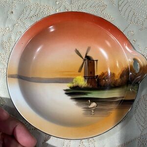 Noritake Morimura 1920s Handled Bowl Beveled Edge Red M Wreath
Made In Japan